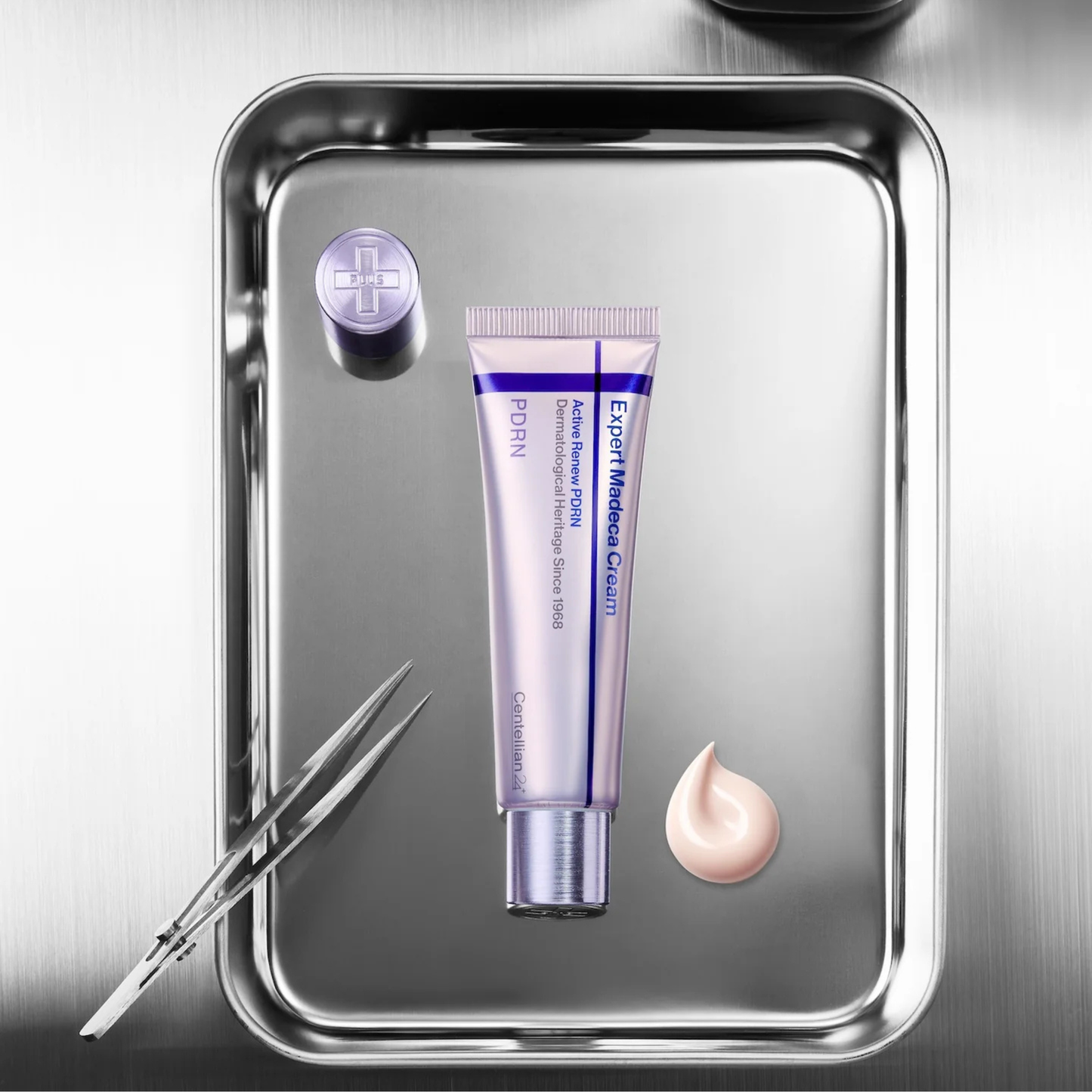 Centellian24 Expert Madeca Cream Active Renew PDRN on a surgical metallic tray