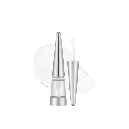 VT Cosmetics Reedle Shot Lip Plumper Beginner with applicator on a white background