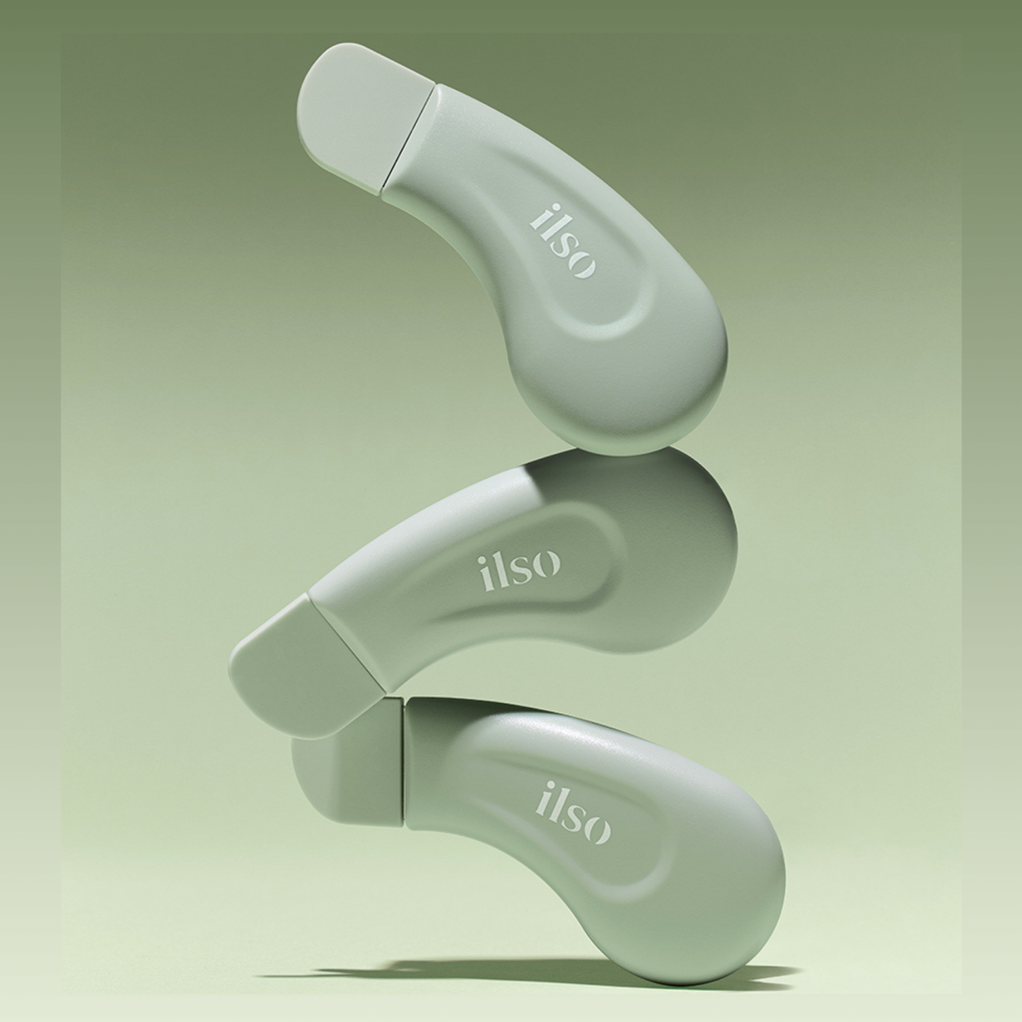 Three ilso Deep Clean Masters with 'ilso' branding on a light green background